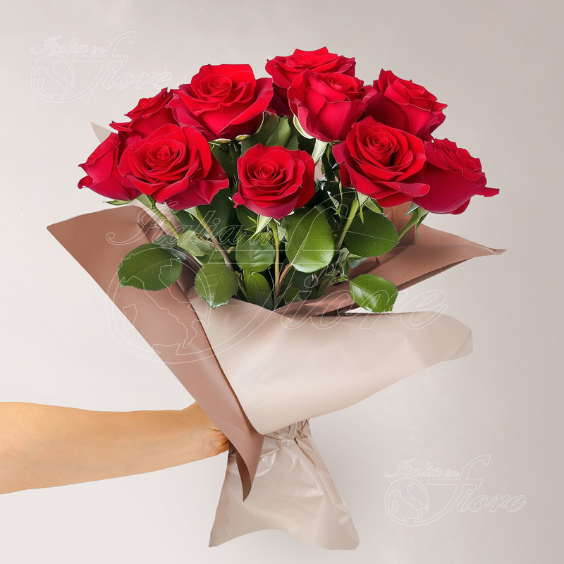 20250114 050227 12-rose-rosse-carta a domicilio gratis in Italia