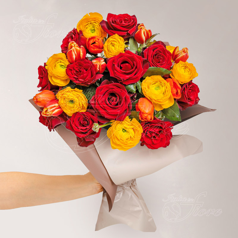 20250116 012024 rose-rosse-tulipani-e-ranuncoli-carta a domicilio gratis in Italia